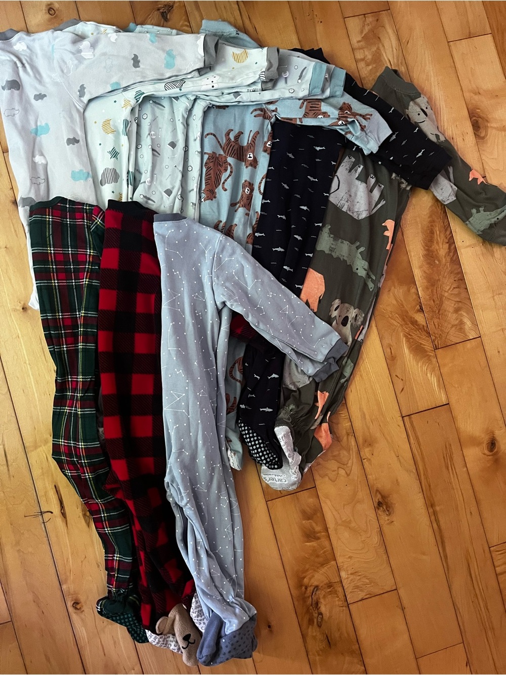 Kids Pajamas - Mixed Pattern Sleepwear Set in Gray, Black, Red, Green, Blue